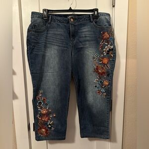 Democracy Embroidered Floral Women's Flex-ellent Cropped Jeans 20W